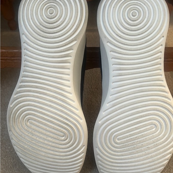 Wool Runner Go Sneaker (Men)
Allbirds - Picture 6 of 7